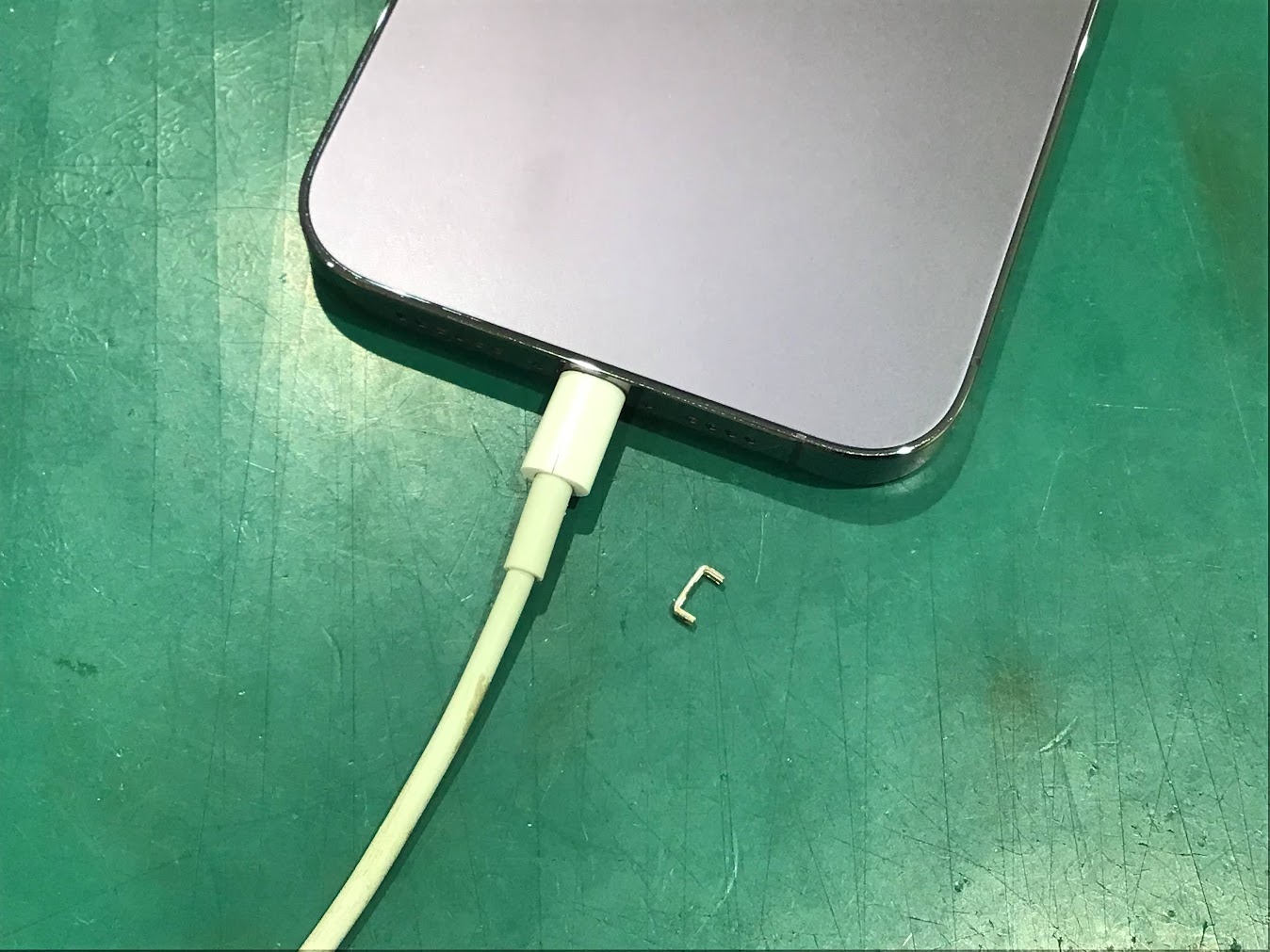 充電が出来なくなったiPhone14ProMax(アイフォーン)の修理をさせて頂きました！スマホ修理工房丸井錦糸町店です！